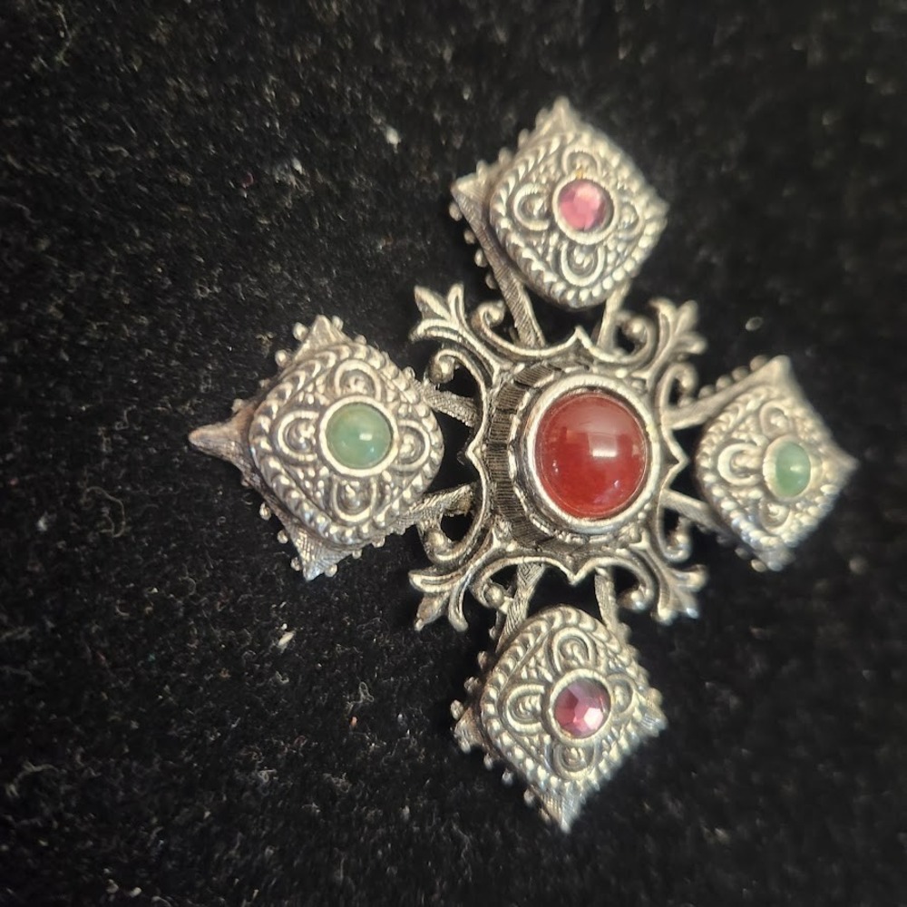 Rhinestone Maltese Cross 
Brooch colorful stone vintage
